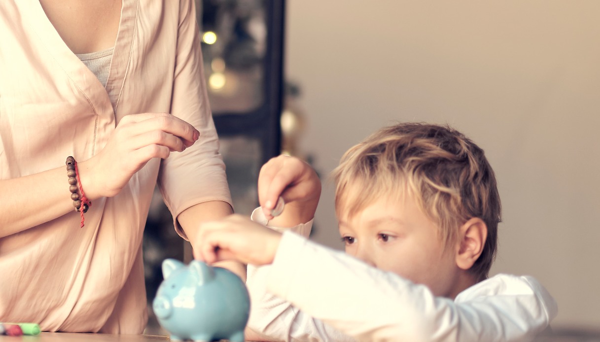 Niente tasse sulle donazioni informali tra genitori e figli, la decisione della Cassazione