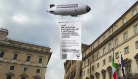 Ripristino della Natura, un dirigibile sopra Palazzo Chigi per chiedere di votare a favore del Regolamento Ue