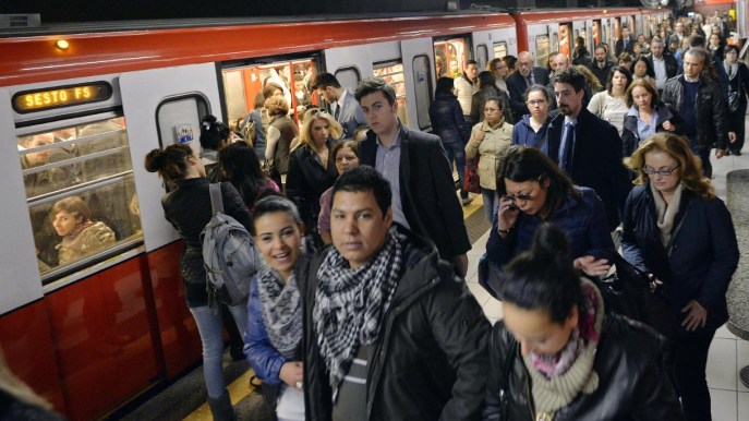 Sciopero Milano dell’8 marzo, Atm salva: metro e bus regolari. Treni Trenord a rischio ritardi e cancellazioni