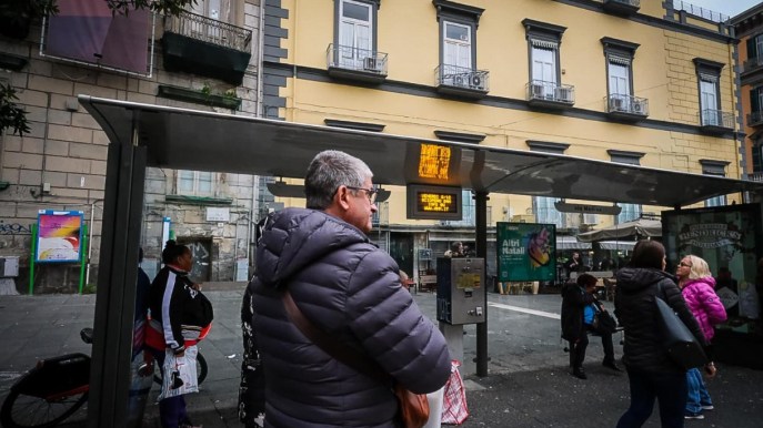Sciopero Napoli dell’8 marzo, Eav e Anm non aderiscono: bus e tram regolari. A rischio Linea 2 metro e treni
