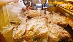 Uova di Pasqua e colombe sequestrate, allerta su 2 tonnellate di prodotti scaduti e falsi