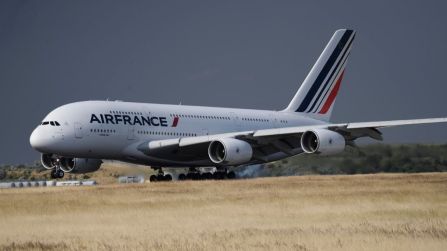 Revocato lo sciopero aereo in Francia del 25 aprile: fiducia sui negoziati