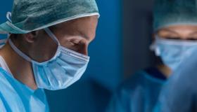 Rientro dei cervelli, tasse tagliate ai medici che tornano in Italia: l’ipotesi allo studio