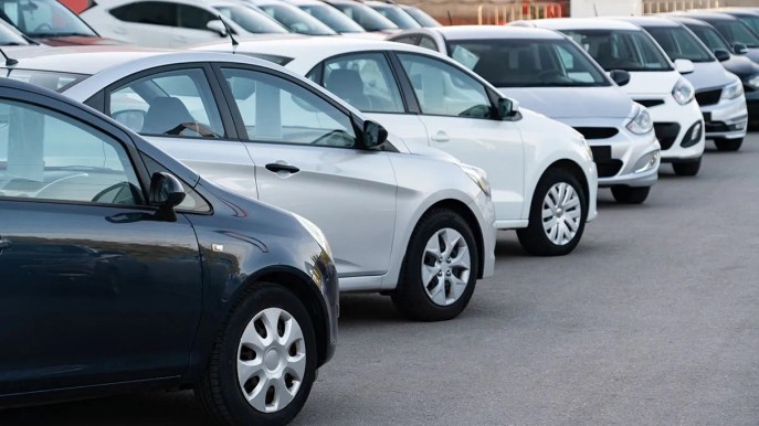 Mercato auto, a marzo calano le immatricolazioni del 3,7%: le auto più comprate