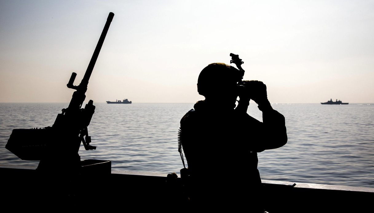 Cina e Usa si parlano, ma sono rivali: chi è più forte sui mari?