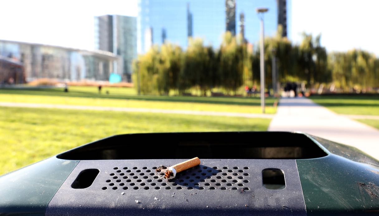 Torino, stretta per fumare all’aperto: si dovranno rispettare nuove regole