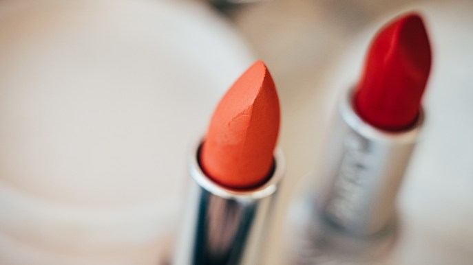 Effetto lipstick, perché aumentano le vendite di cosmetici