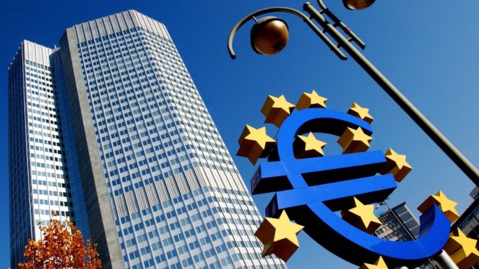 Euro verso la parità con il dollaro: quali saranno le conseguenze per l’economia italiana