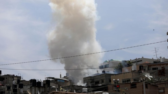Israele attacca Nur Shams in Cisgiordania: 14 morti poche ore dopo l’ok agli aiuti Usa