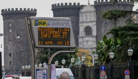 Sciopero Napoli del 26 aprile, Eav e Anm fermi: stop di 4 ore per bus, metro e funicolari
