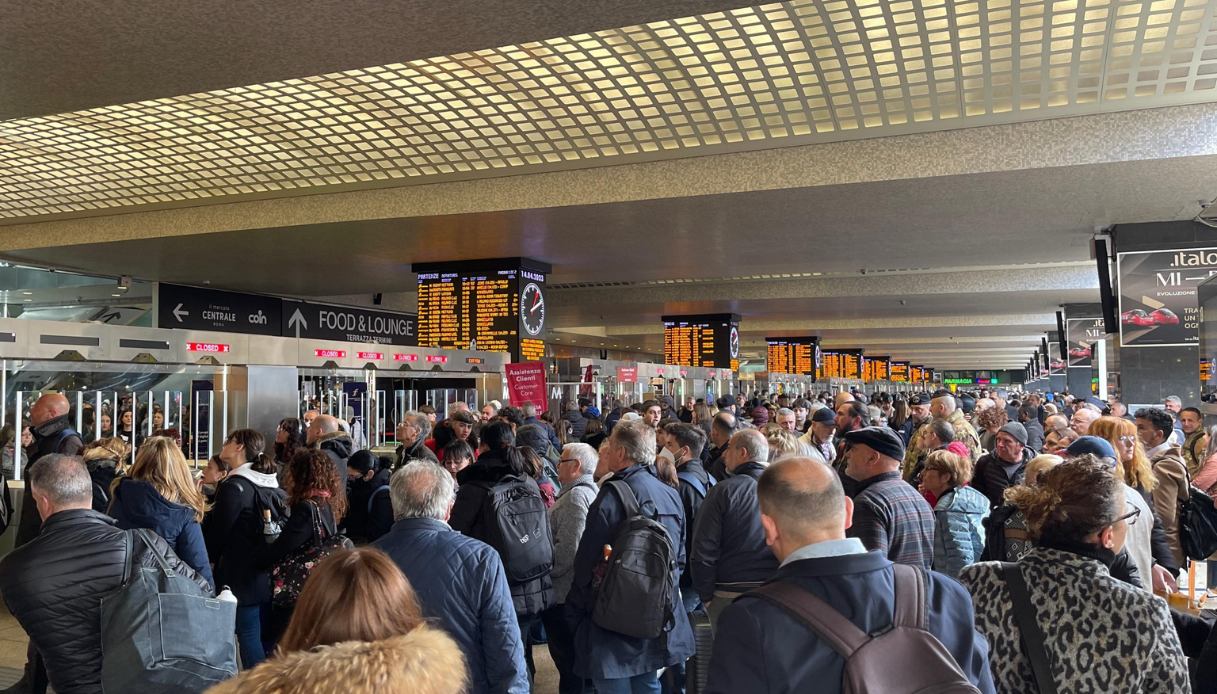 Sciopero 22 Aprile Trenitalia E Trenord: I Treni Garantiti. Bus E Metro ...