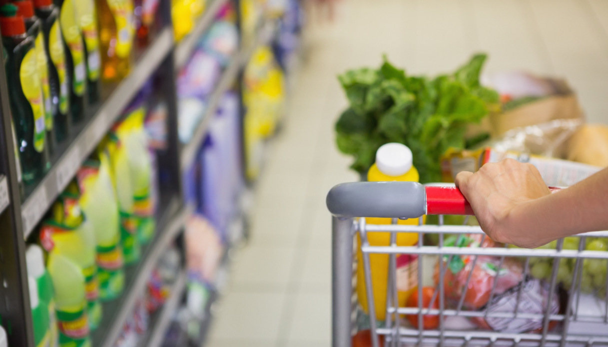 Supermercati aperti il 25 aprile, da Esselunga a Coop: gli orari e dove sono