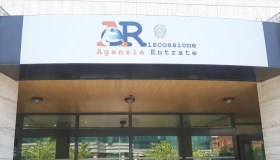 Agenzia delle Entrate, truffa dei rimborsi falsi: come riconoscerla