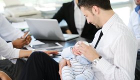 Congedo parentale, i nuovi indennizzi dell’Inps per il 2024: le cifre