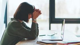 Sondaggi sul lavoro, solo una mamma su tre è soddisfatta del suo impiego