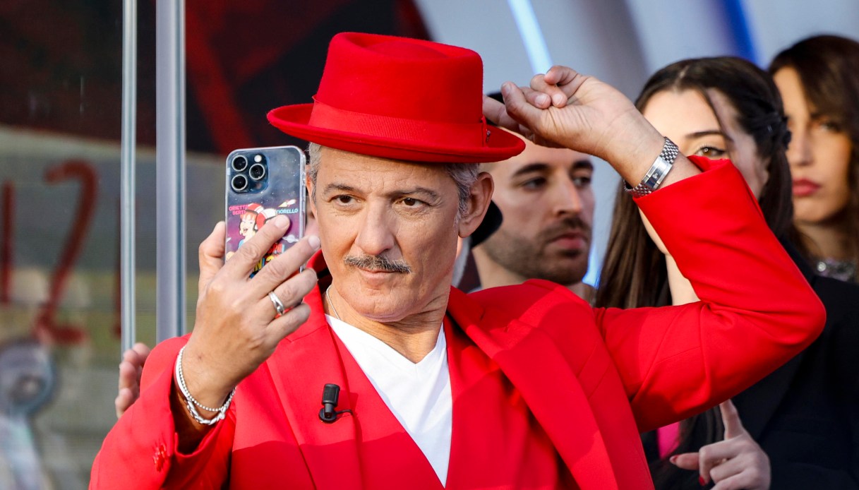 Fiorello chiude Viva Rai2!, quanto ha guadagnato con il programma il comico siciliano
