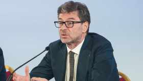 G7 a Stresa, Giorgetti: “Sugli asset russi ognuno farà la sua parte”. Si teme il mercato cinese