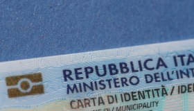 IT Wallet porta carta d’identità e patente sullo smartphone: le novità del portafogli digitale