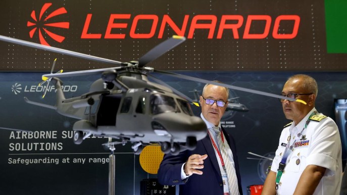 Leonardo, primo trimestre in crescita: ricavi +3,6, boom elettronica ed elicotteri