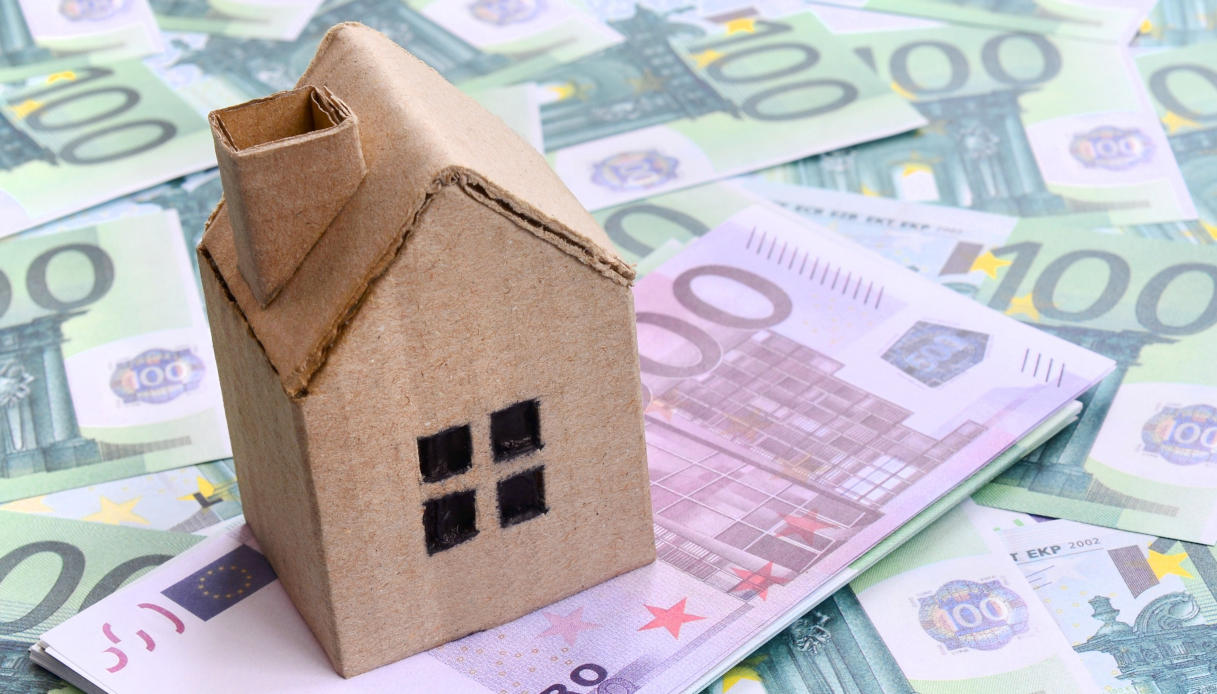 Mercato immobiliare in Italia,  7% di compravendite e  26% di mutui nel 2023