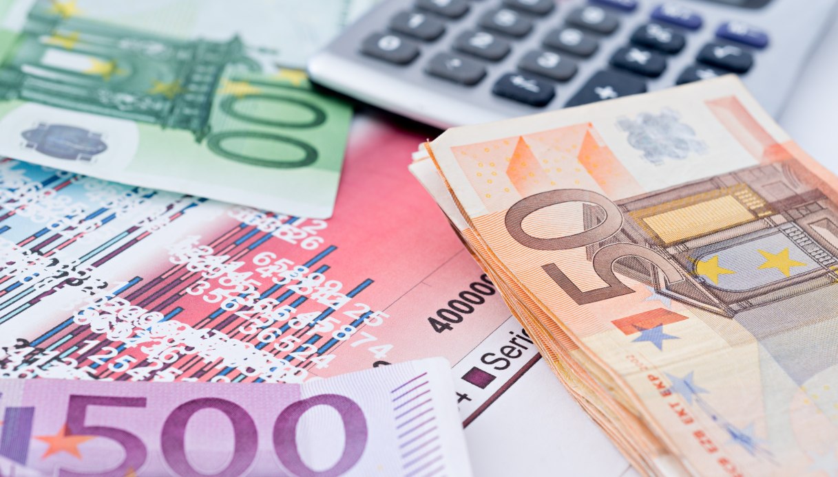 Quattordicesima in arrivo per lavoratori e pensionati: gli importi e le date