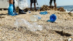 Allerta marine litter sulle spiagge italiane, 705 rifiuti ogni 100 metri