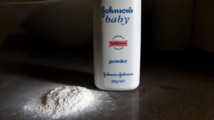 Johnson & Johnson offre 6,5 mld per chiudere le cause sul cancro provocato dal borotalco