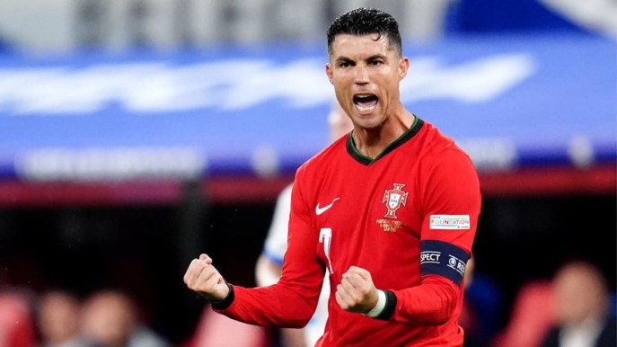 Euro 2024, Cristiano Ronaldo in campo con il Portogallo al suo 6° europeo: quanto ha guadagnato in carriera