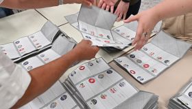 La vittoria dei nazionalisti manda giù le Borse: spread a 141 punti