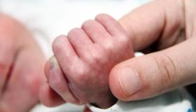 Bonus nascita 2024, la Sicilia dà 1.000 euro ai neogenitori: come accedere alla misura