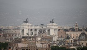 Perché il cielo è giallo e che tempo farà nel week-end: le previsioni meteo