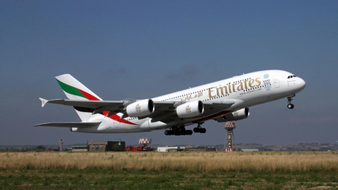Emirates assume 5mila assistenti di volo: open day il 24 giugno a Milano e il 26 a Bari