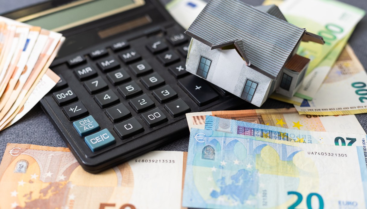 Mutui, Bce taglia i tassi: quale scegliere tra fisso e variabile