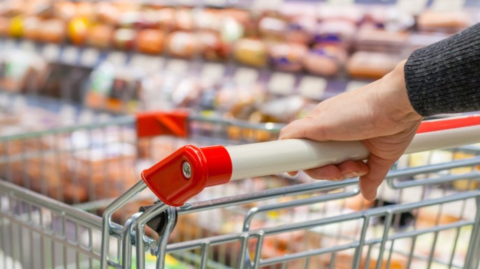 Supermercati aperti il 2 giugno, da Coop a Esselunga: gli orari e dove sono