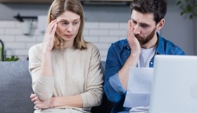 Rischio povertà in Italia, stipendio da 1.245 euro è la soglia minima