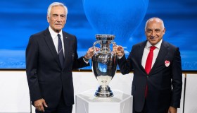 Fifa e Uefa minacciano sanzioni per l’emendamento Mulé, a rischio Coppe e Euro 2032