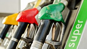 Prezzi benzina e diesel ai minimi da 6 mesi: dove è meglio rifornire