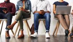 Boom di occupati tra i lavoratori sotto i 25 anni, si riduce il divario con l’Europa: lo studio