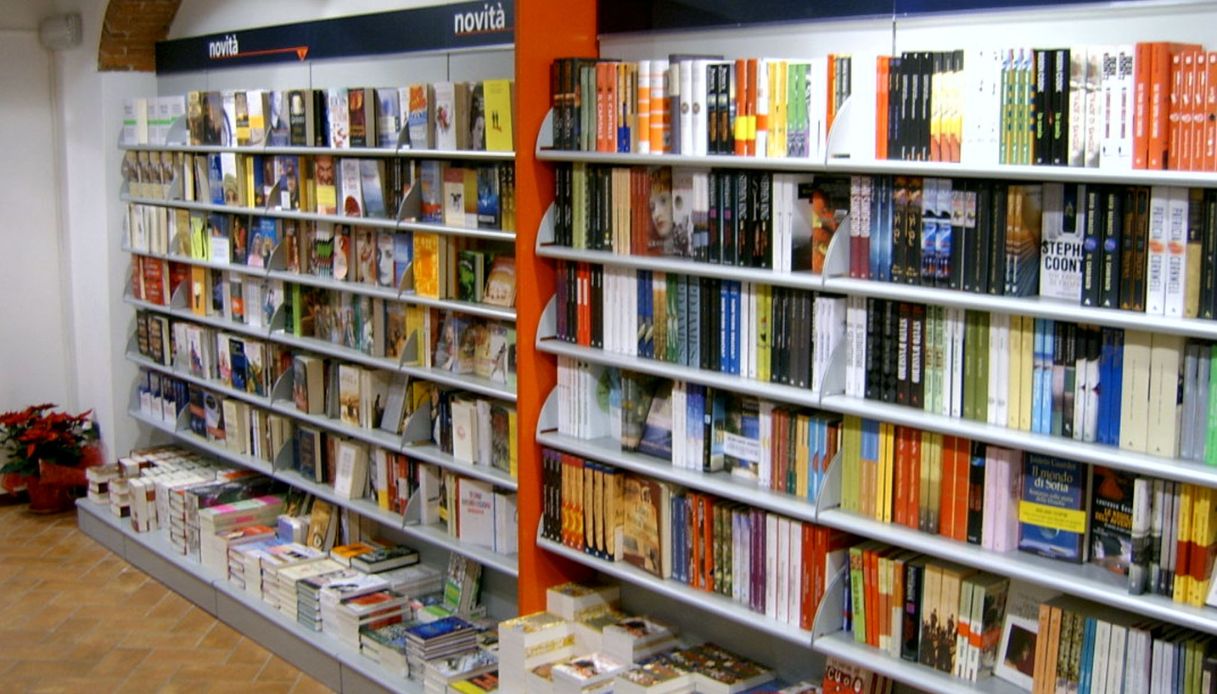 Bonus librerie 2024, via alle domande dal 16 settembre: i requisiti e gli importi concessi