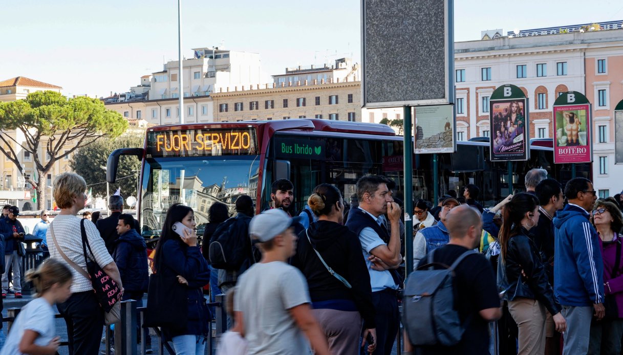 Tassa per i turisti a Roma, i criticati trasporti costeranno di più per i non residenti