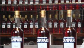 Campari, il Ceo Matteo Fantacchiotti si dimette a sorpresa: il titolo perde il 5% in Borsa