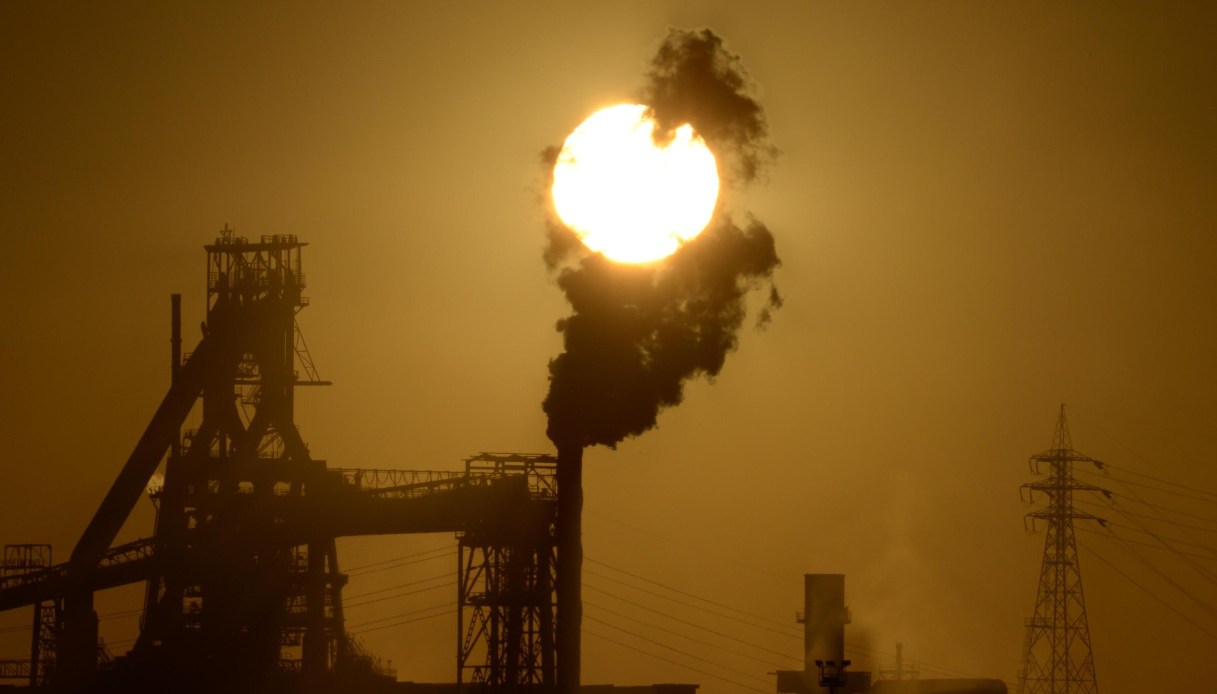 Ilva venduta entro un anno, la promessa del ministro Urso: chi è interessato all’acsuisto