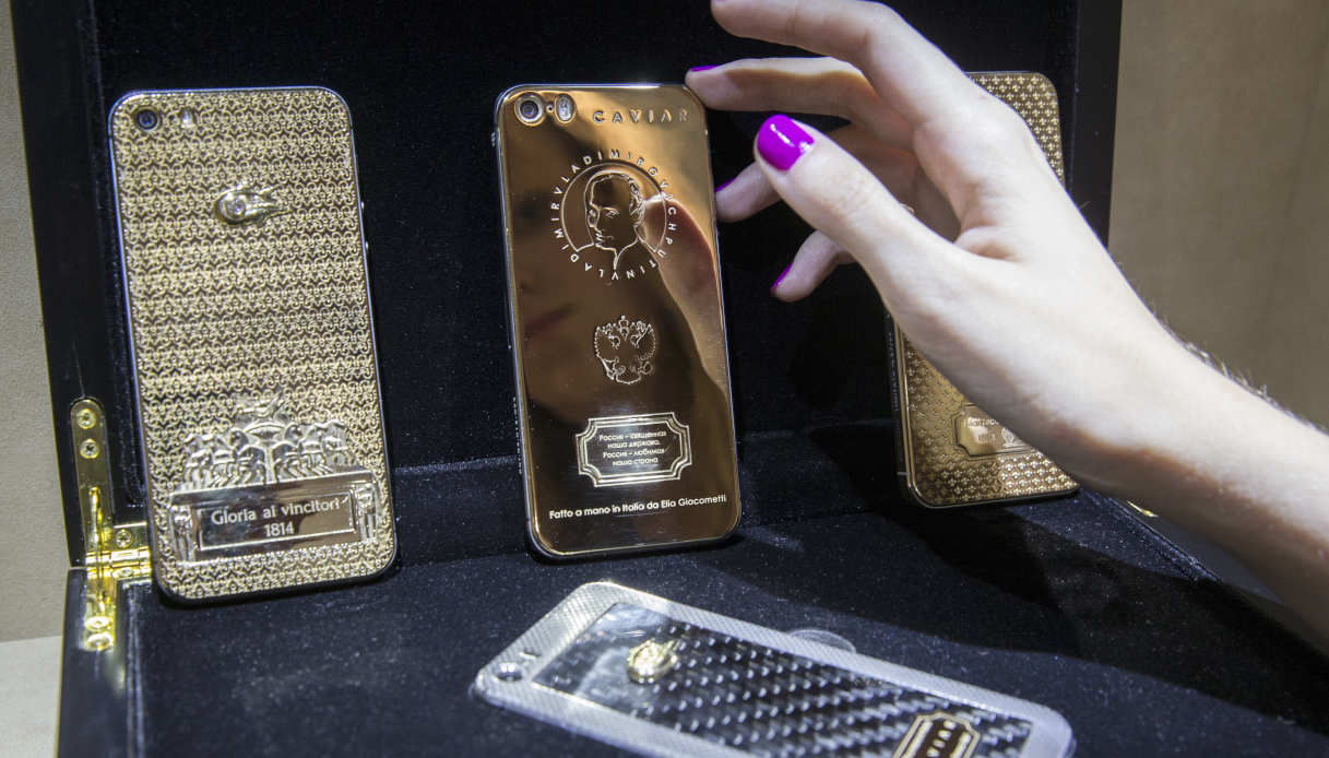 I 5 smartphone più costosi al mondo: gioielli in oro e diamanti con cui si può telefonare