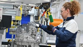 Stellantis blocca ancora Mirafiori: produzione della 500e ferma fino a ottobre