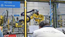 Automotive in crisi, Stellantis taglia le stime sul 2024 (e non è la sola)