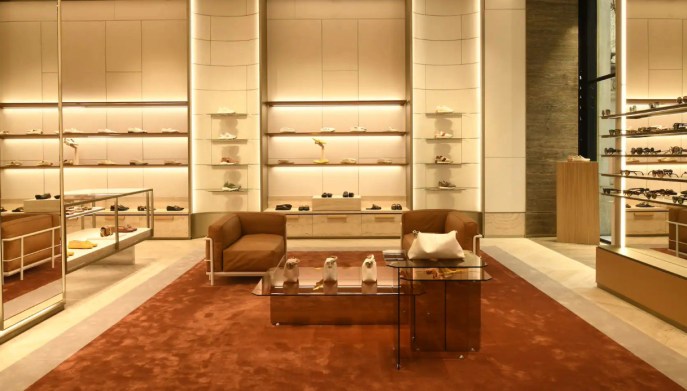 Tod's store a Milano