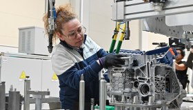 Confindustria smentisce il governo e taglia le stime di crescita, Pil +0,8% nel 2024