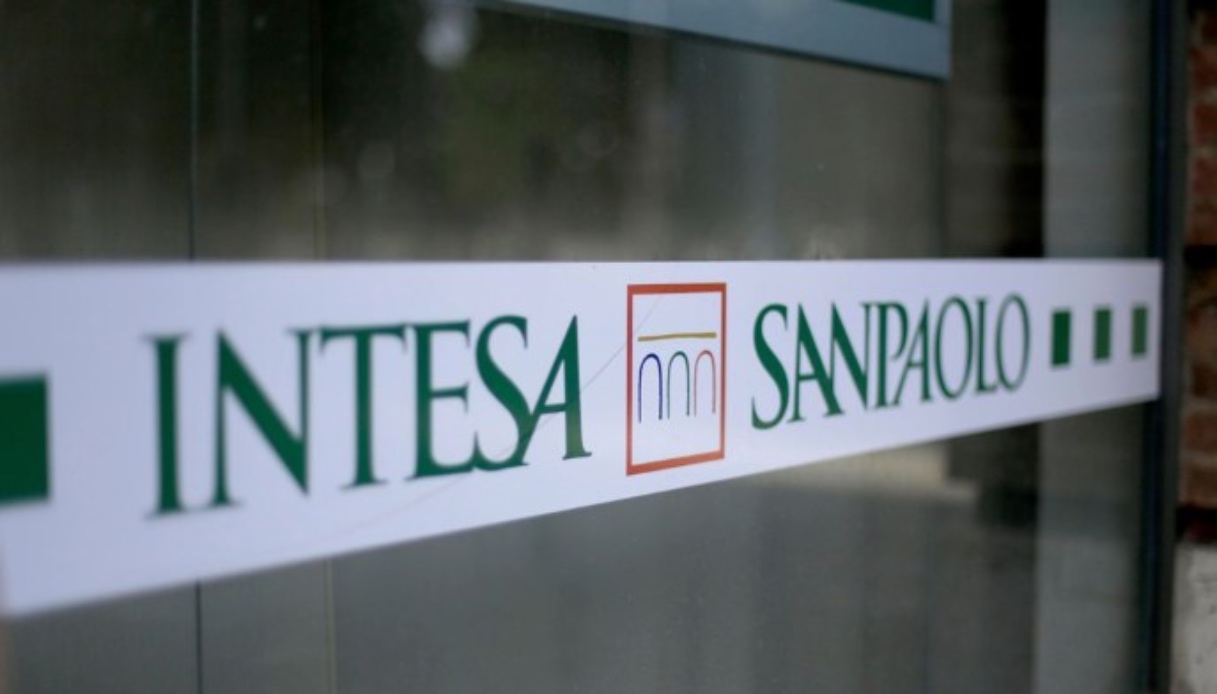 Assunzioni in Intesa Sanpaolo, 3.500 posti a tempo indeterminato per i giovani