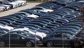 Maggioranza contro il Green Deal, da rinviare la scadenza del 2035 sulle auto a combustione