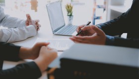 Banche, debito privato in calo, Italia meglio di Francia e Germania: quali effetti sui clienti